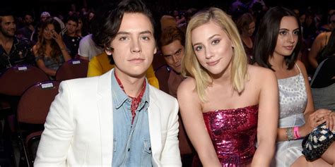 Cole Sprouse Shares a Stunning Topless Photo of Lili。